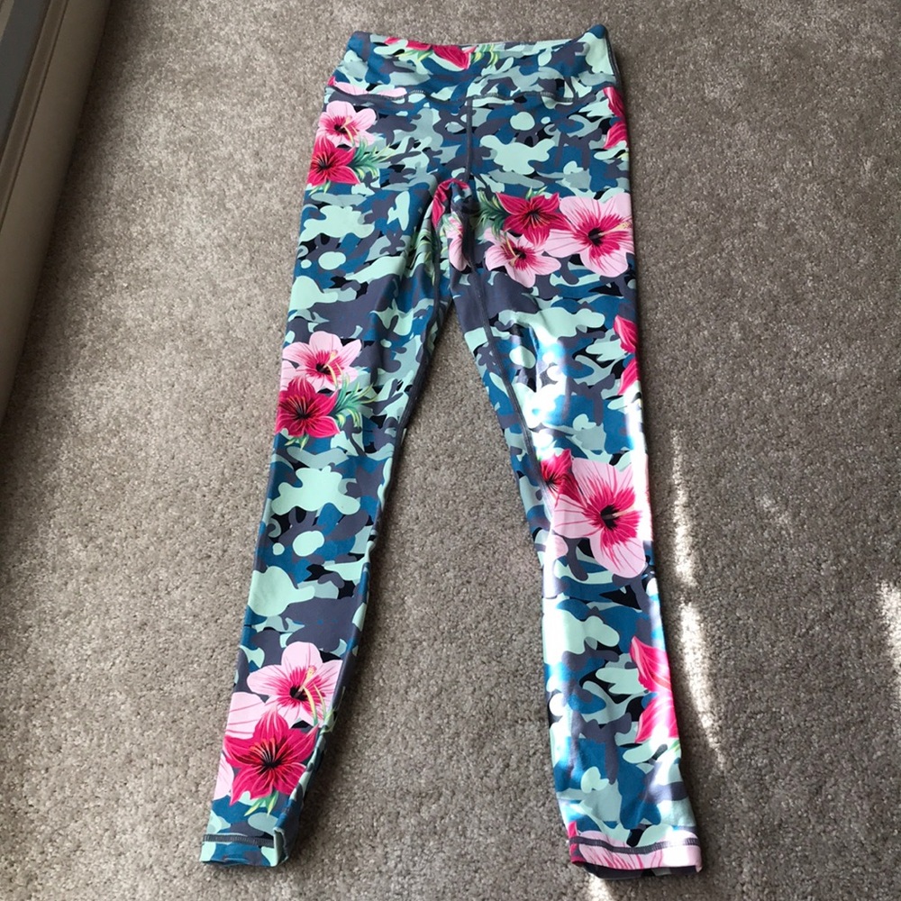 Size small Spiritual Gangster yoga pants. Barely worn.